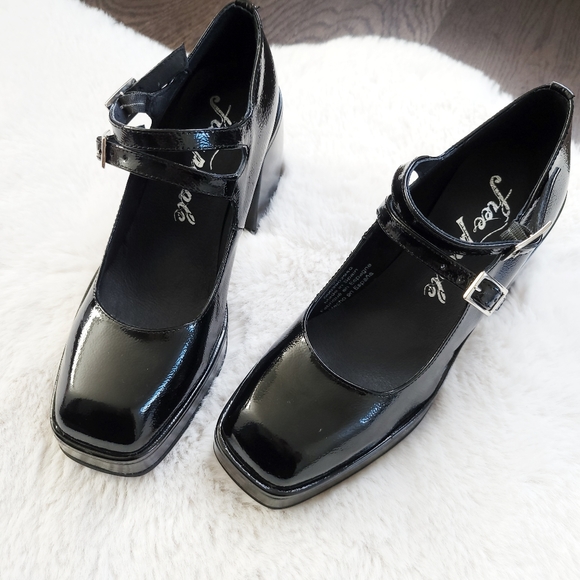 Free People Ruby Strappy Black Patent Leather Mary Jane Platform Pumps - Picture 3 of 11
